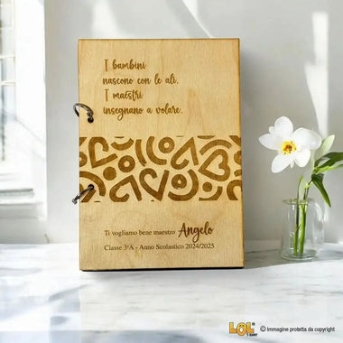 Agenda ad Anelli in Legno per Maestra Personalizzata con Nome e Dedica - Cuori Agenda Maestra