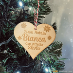 Pallina di Natale di Legno a forma di Cuore con nomi personalizzati