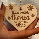Pallina di Natale di Legno a forma di Cuore con nomi personalizzati