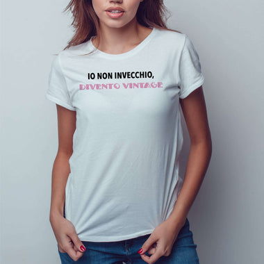 Io non invecchio, divento vintage T-shirt