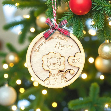 Pallina di Natale in Legno “Il Mio Primo Natale” con Leoncino – Personalizzata con Nome e Anno