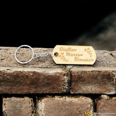 Portachiavi in Legno Personalizzato con Nomi dei Figli e Cuoricini