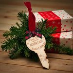Pallina di Natale in Legno a Forma di Chiave Personalizzata con Nomi – Primo Natale nella Nuova Casa