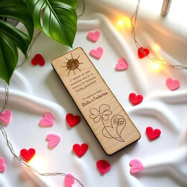 Segnalibro in Legno Festa della Mamma Personalizzato con Sole, Fiore e Dedica