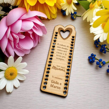 Segnalibro in Legno Personalizzato per la Mamma con Cuoricini e Dedica