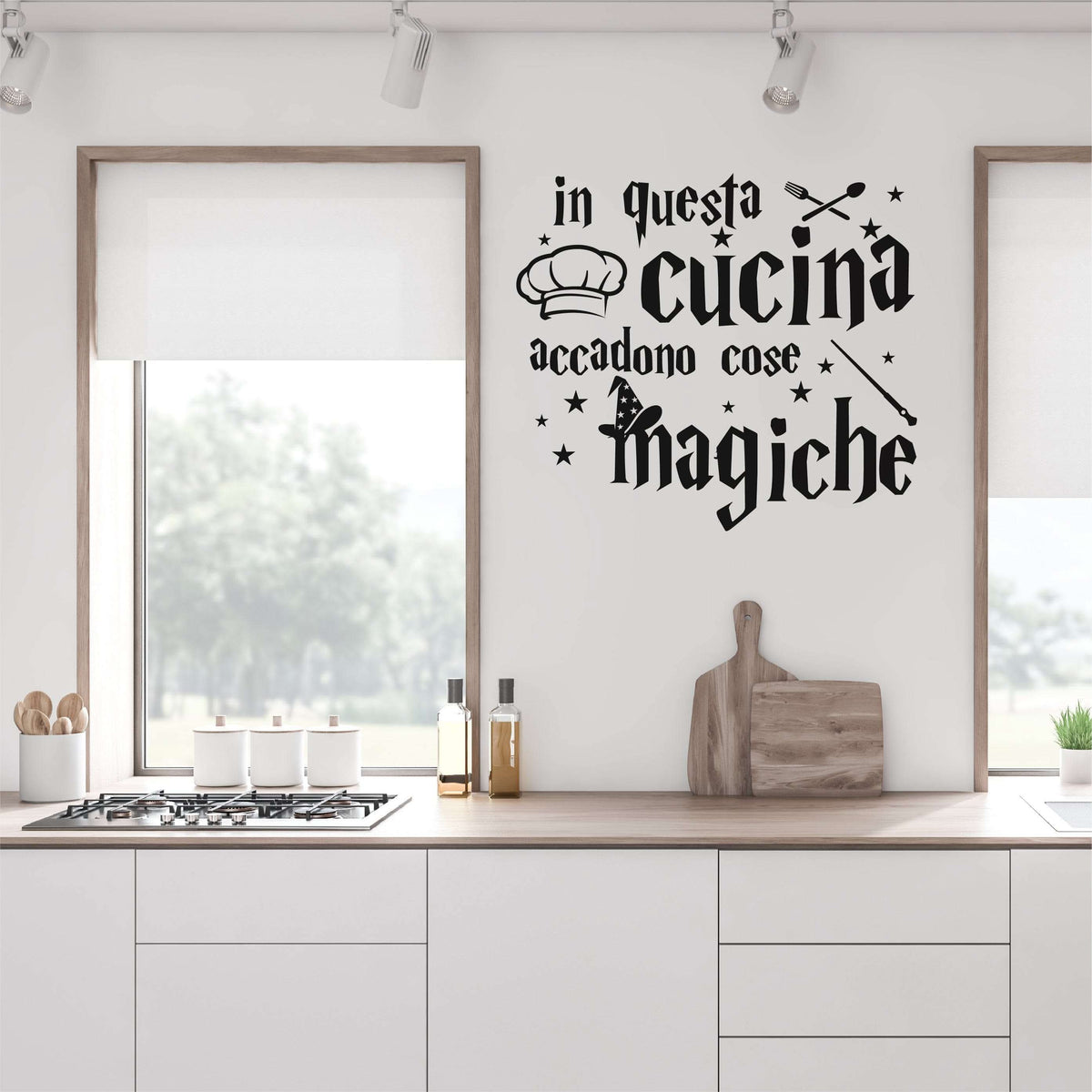 Adesivo Muro Cucina 'In Questa Cucina Accadono Cose Magiche' - PVC Nero, 40x57 Cm
