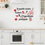 Adesivo Murale Cucina "In questa cucina l’amore è l’ingrediente principale" - Decorazione per Pareti-Adesivi decorativi-Lol T-shirt