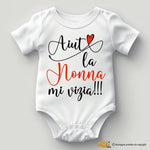 Body Neonato Regalo Nonni - Aiuto la nonna mi vizia – Idea Regalo per i Nonni, Festa dei Nonni-Body per bimbi-Lol T-shirt