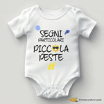 Body Neonato "Segni Particolari: Piccola Peste" - Idea Regalo Simpatica-Body per bimbi-Lol T-shirt