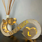 Lampada in legno a led a forma d'infinito personalizzabile con nomi e data-Lampada in legno-Lol T-shirt
