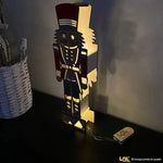 Lampada Schiaccianoci a led-Lampada in legno-Lol T-shirt