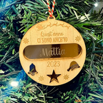 Pallina di Natale Quest'anno ci sono anch'io con nome personalizzato-Decorazioni natalizie-Lol T-shirt