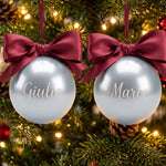 Pallina di Natale Argentata Personalizzata con Nome e Fiocco in Raso – 8 cm