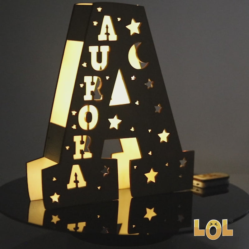 Lampada in legno a forma di Lettera e Nome personalizzato – Lol T