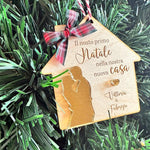 Pallina di Natale in Legno a Forma di Casa con Sagoma in Plexiglass Oro – Primo Natale Nuova Casa