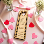 Segnalibro in Legno Personalizzato per la Mamma con Cuoricini e Dedica-Segnalibro-Lol T-shirt
