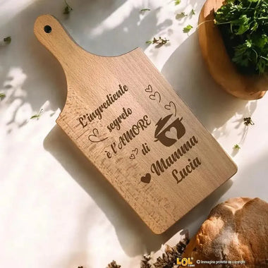 Tagliere in Legno Personalizzato con il Nome - L'Ingrediente Segreto è l'Amore di Mamma-Tagliere in Legno-Lol T-shirt