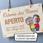 Targhetta in legno da appendere “Osteria dai Nonni” – Personalizzata con foto (FRONTE/RETRO)