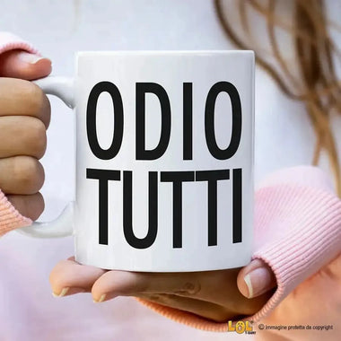 Tazza Divertente in Ceramica con Frase 'Odio Tutti'-Tazze Personalizzate-Lol T-shirt