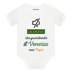 Body per Neonato Silenzio sto guardando il Venezia con papà-Body per bimbi-Lol T-shirt
