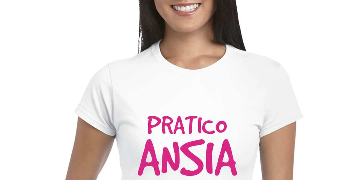 T-shirt donna “Pratico ansia a livello agonistico” divertente