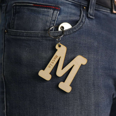 Portachiavi in legno a forma di lettera e incisione nome-Portachiavi-Lol T-shirt