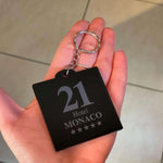 Portachiavi per Hotel o b&b in plexiglass nero con numero stanza forma quadrata-portachiavi hotel-Lol T-shirt