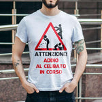 T-shirt Uomo Attenzione addio al celibato in corso-T-shirt-Lol T-shirt